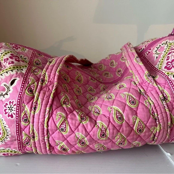 Vera Bradly small duffle 
MADE IN THE USA - Picture 4 of 5